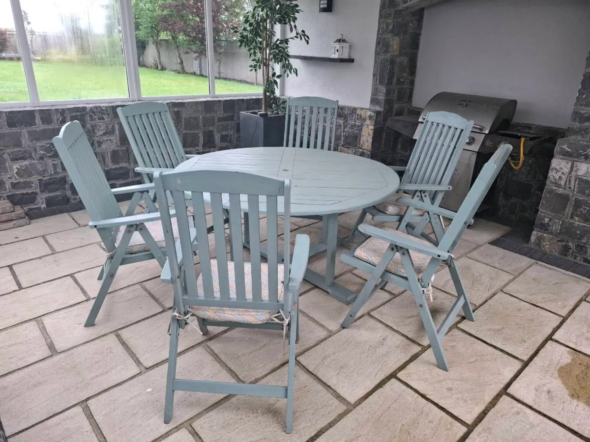 Outdoor Table & Chairs - Image 3