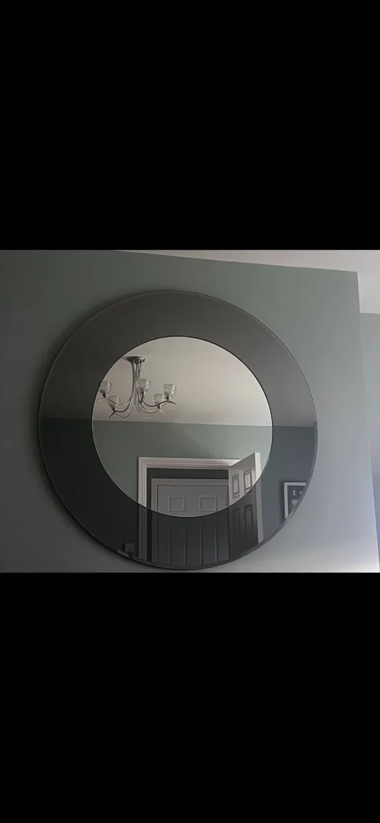 Large mirror - Image 1