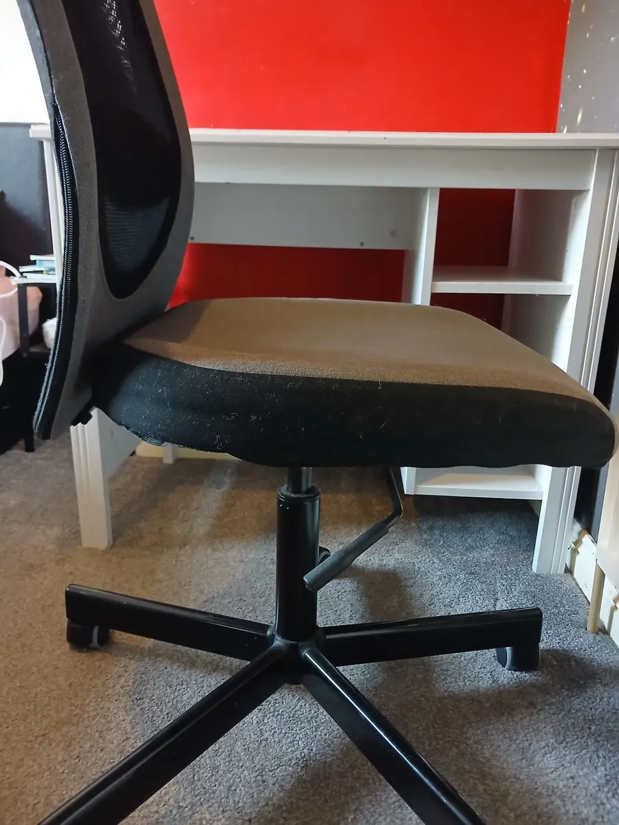 Desk chair - Image 2