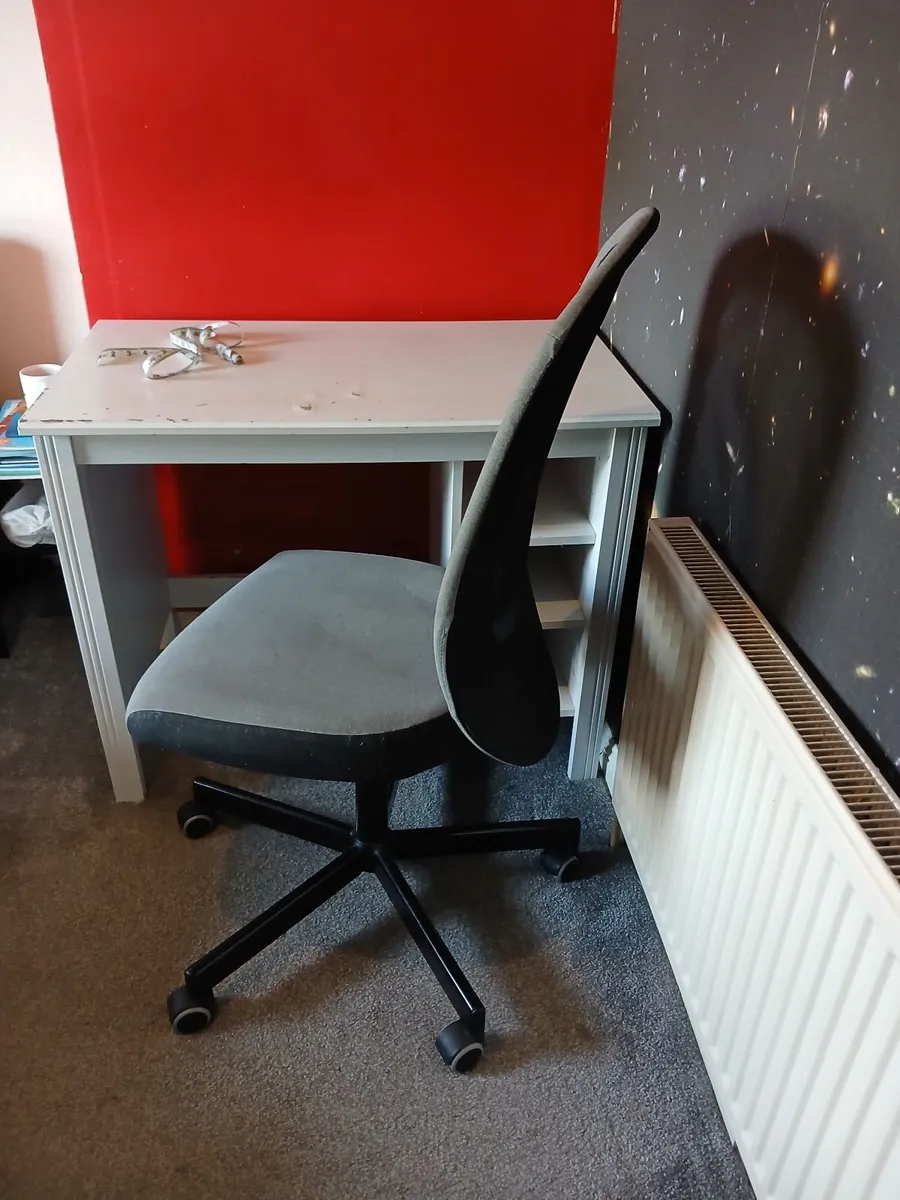 Desk chair - Image 1