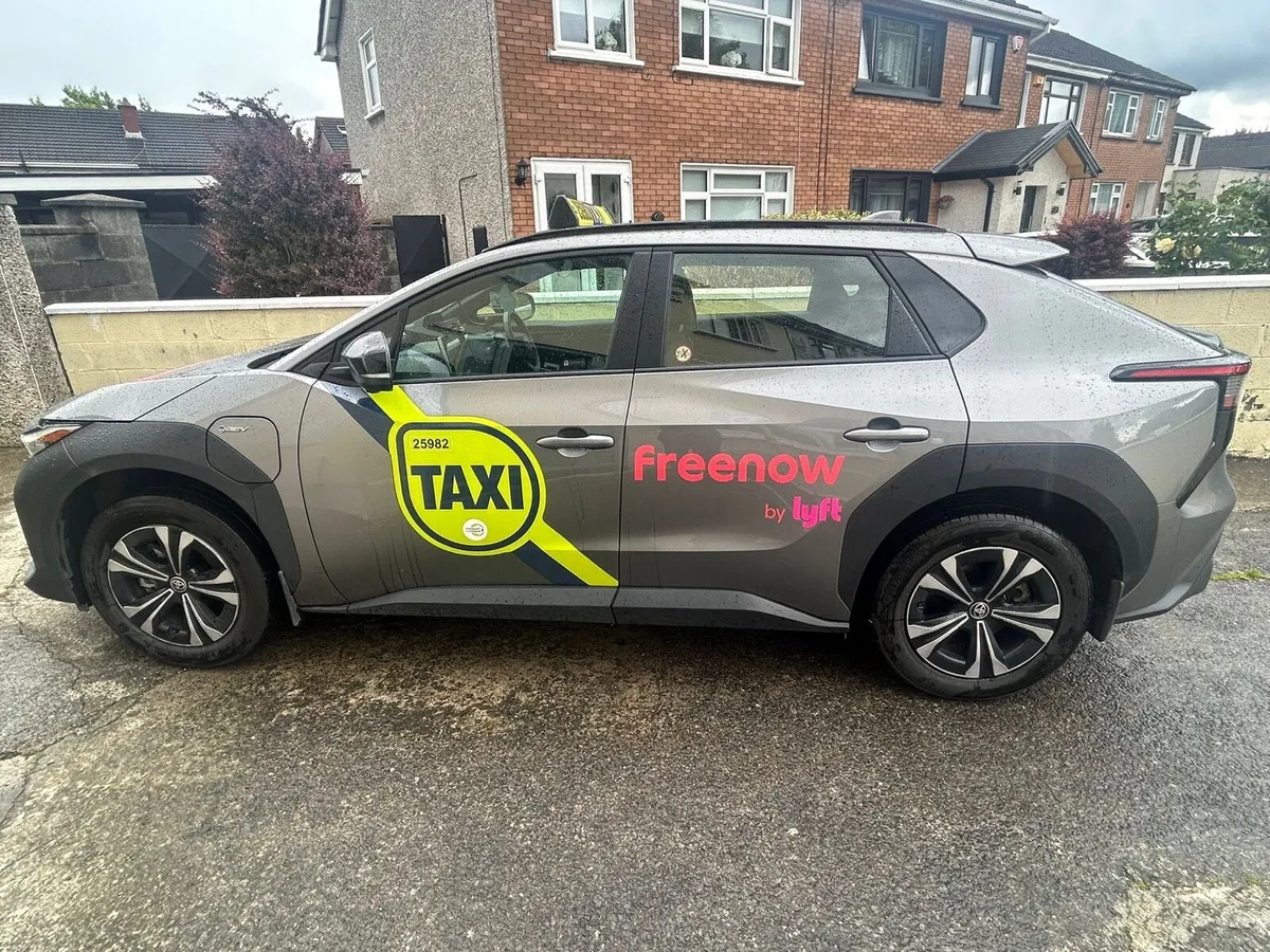 Taxi to rent - Image 2