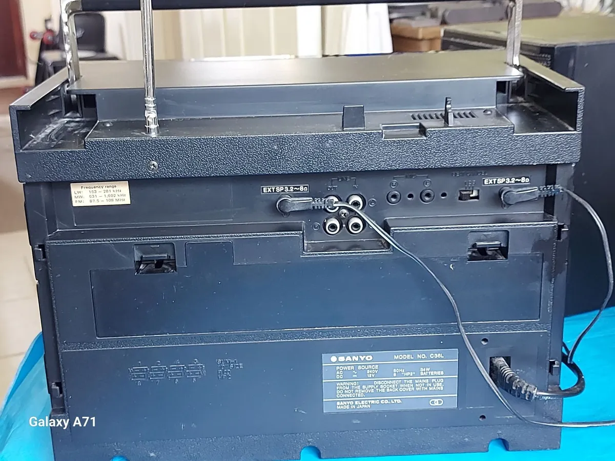SANYO Portable Stereo System, Model No. C36L - Image 4