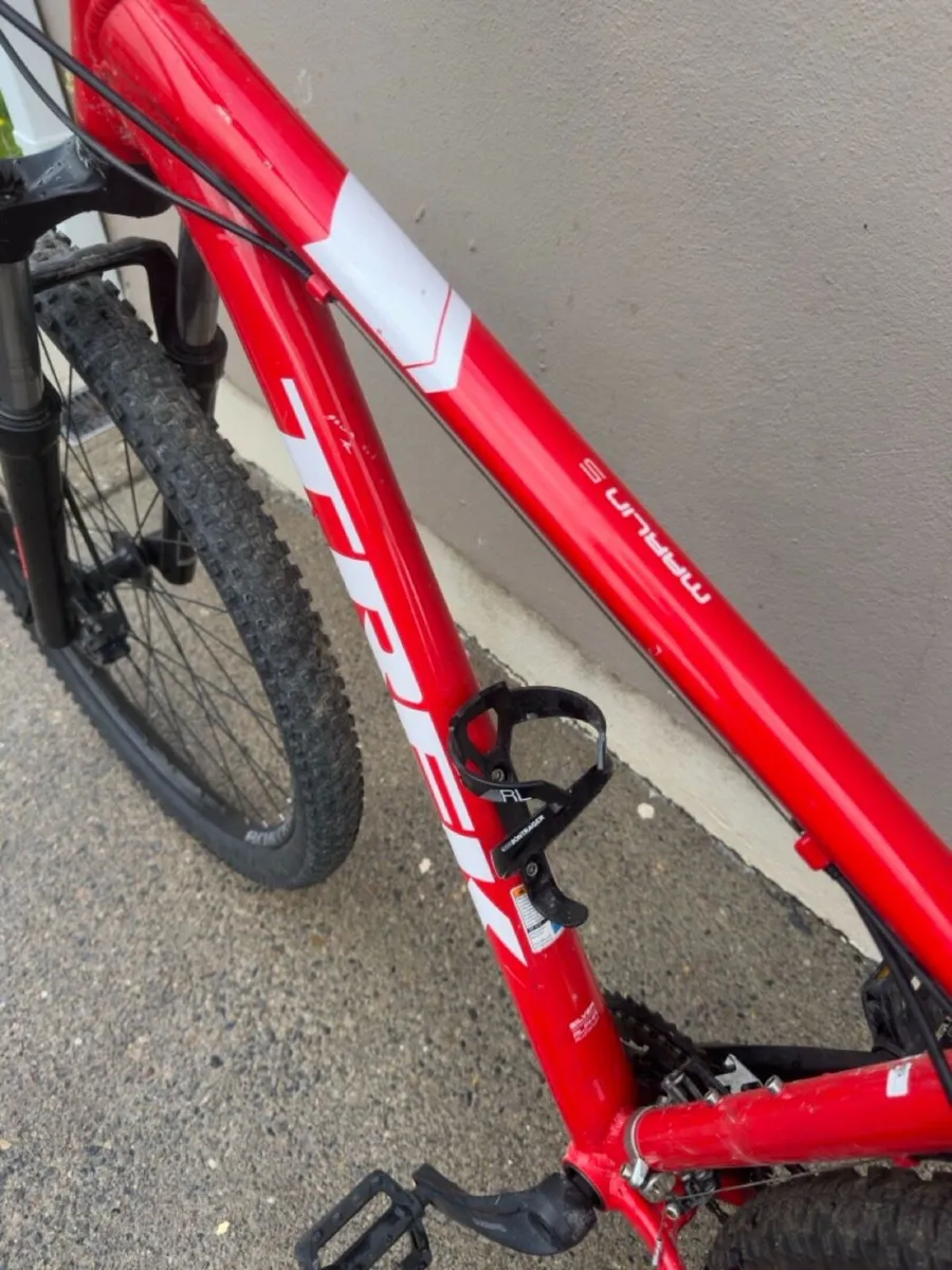 Trek Marlin 5 29" Wheels - Image 2