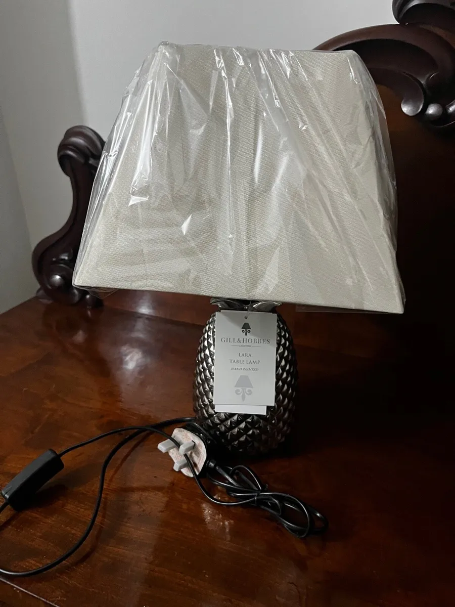 Silver Ceramic Pineapple Lamp (New with tags) - Image 1