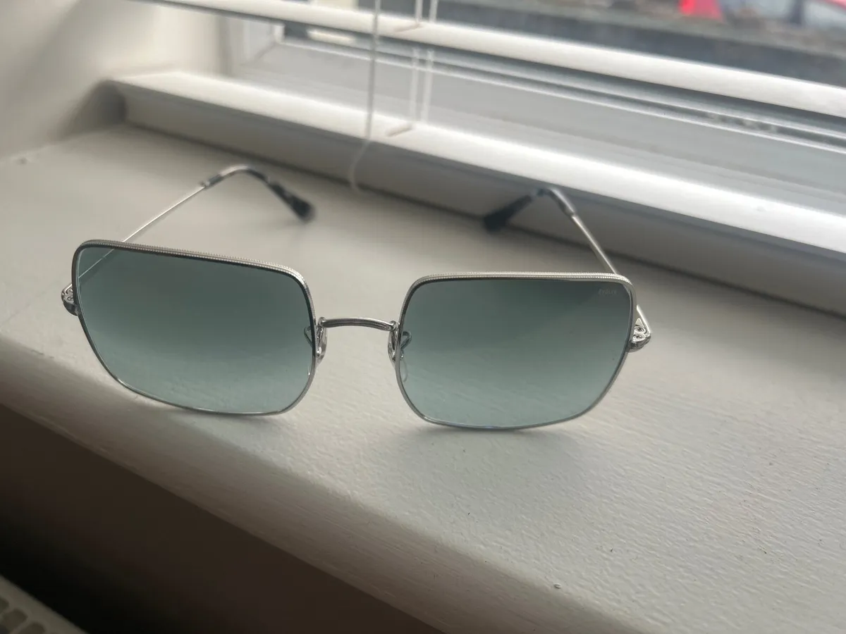 1971 Square Ray-ban Polarized Sunglasses - Image 1