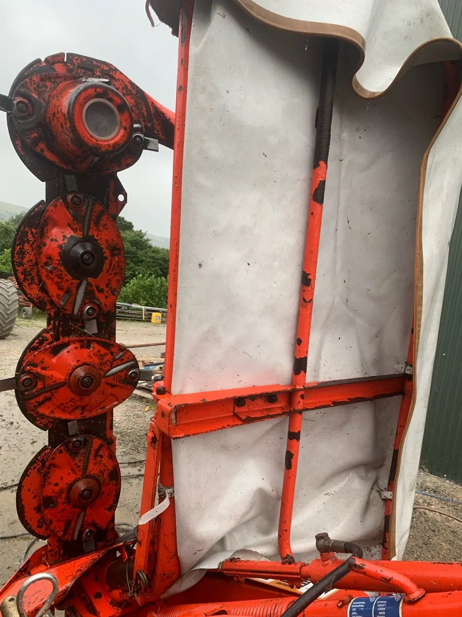 Kuhn mower gmd44 - Image 2