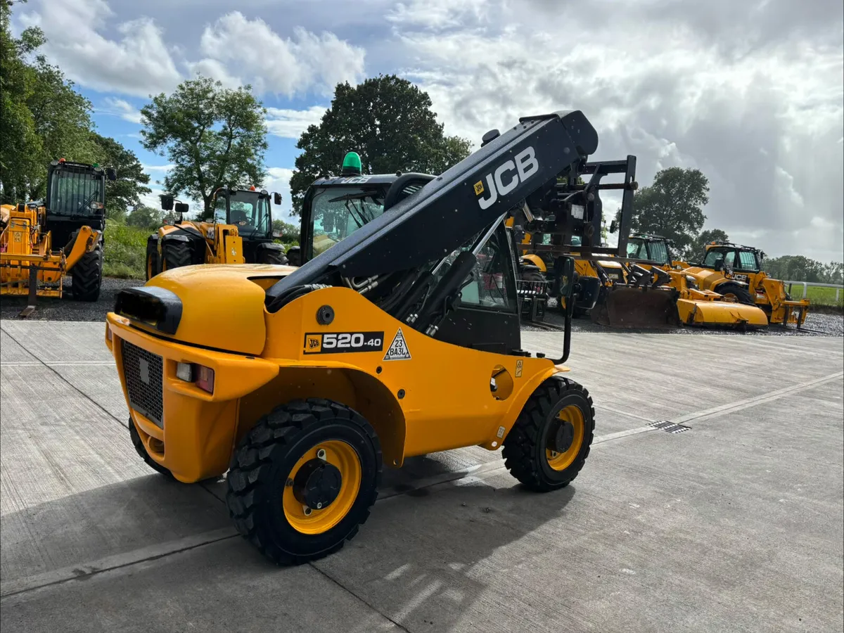 2021 JCB 520-40.    (955 Hours) - Image 3
