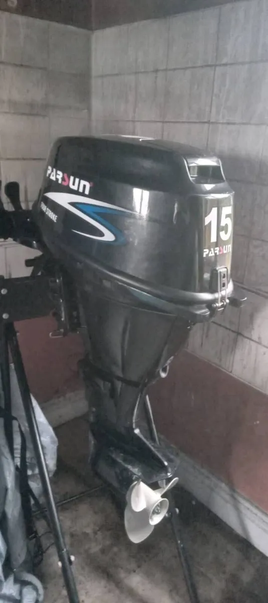 Boat motor - Image 2