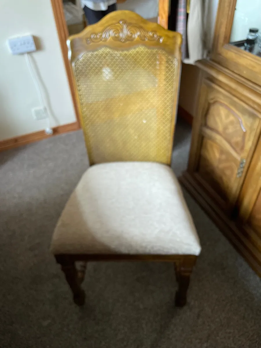 dining table and chairs - Image 3