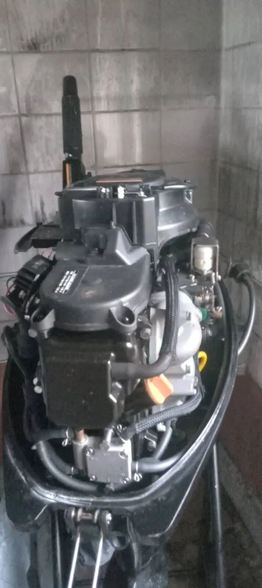 Boat motor - Image 1