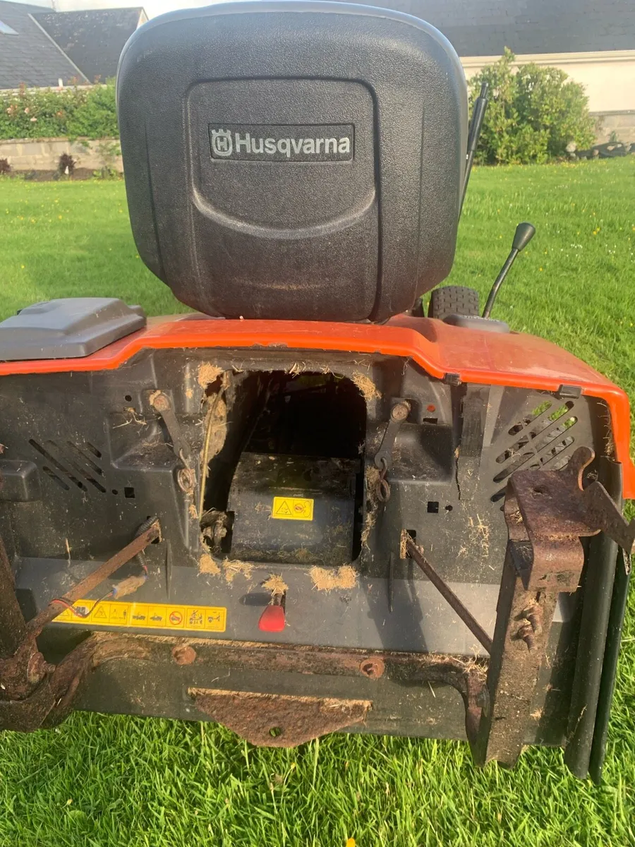 Ride on lawnmower - Image 3
