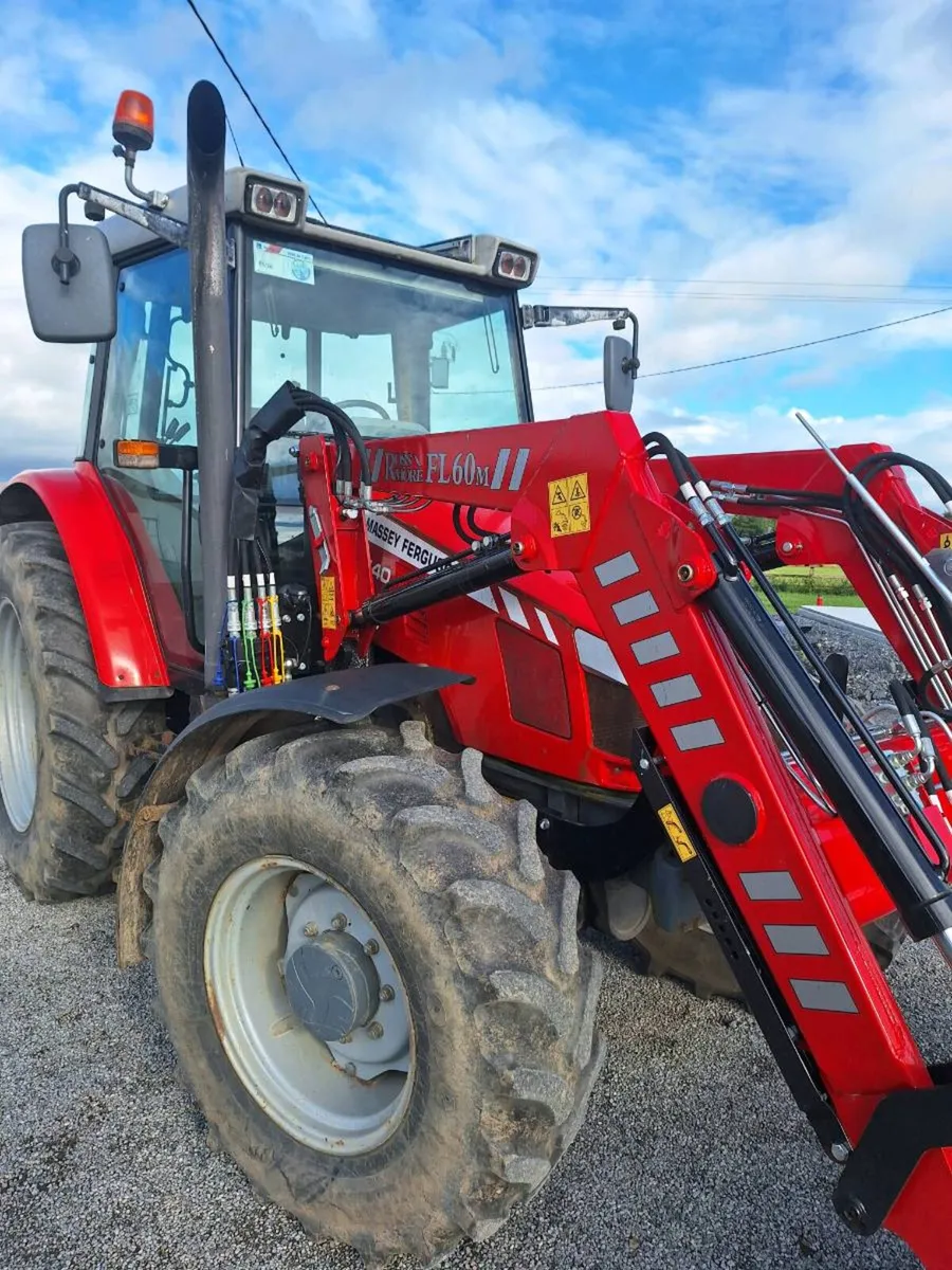 Massey ferguson 5440 - Image 1