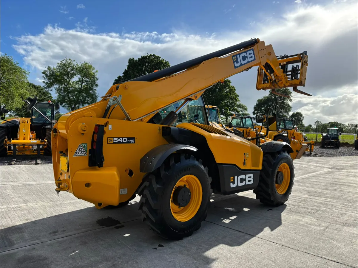 2022 JCB 540-140  (2773 Hours) - Image 3