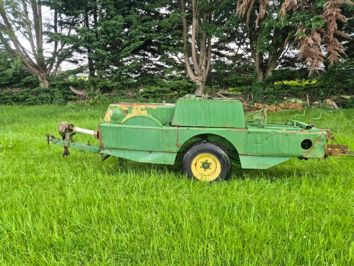 John Deere 342 baler - Image 2
