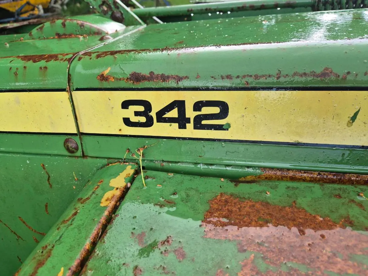 John Deere 342 baler - Image 3