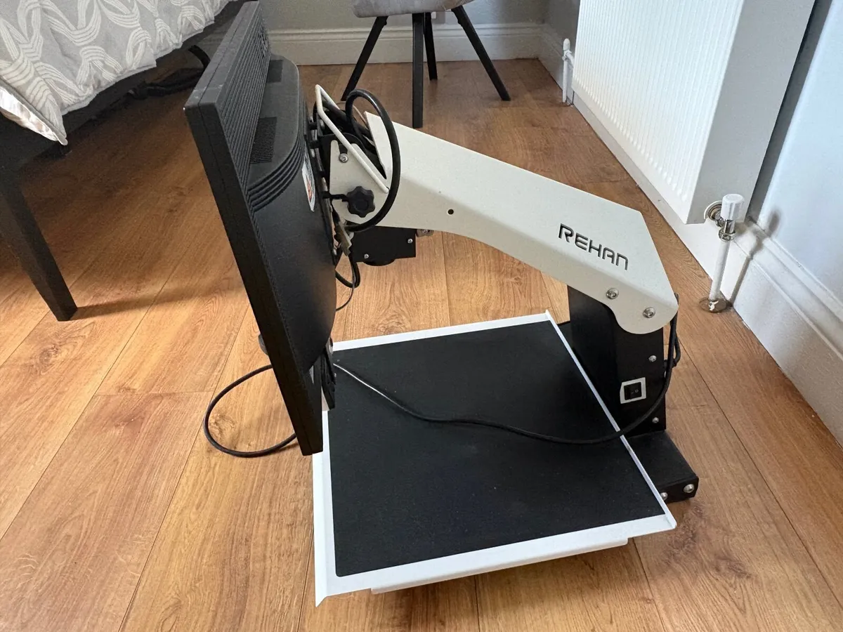 Desktop  magnifier - Image 1