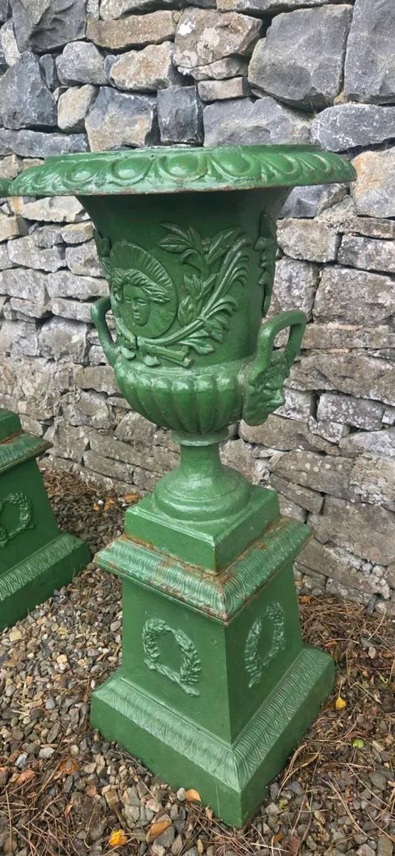 Flower pots   solid solid  cast iron  very heavy - Image 2