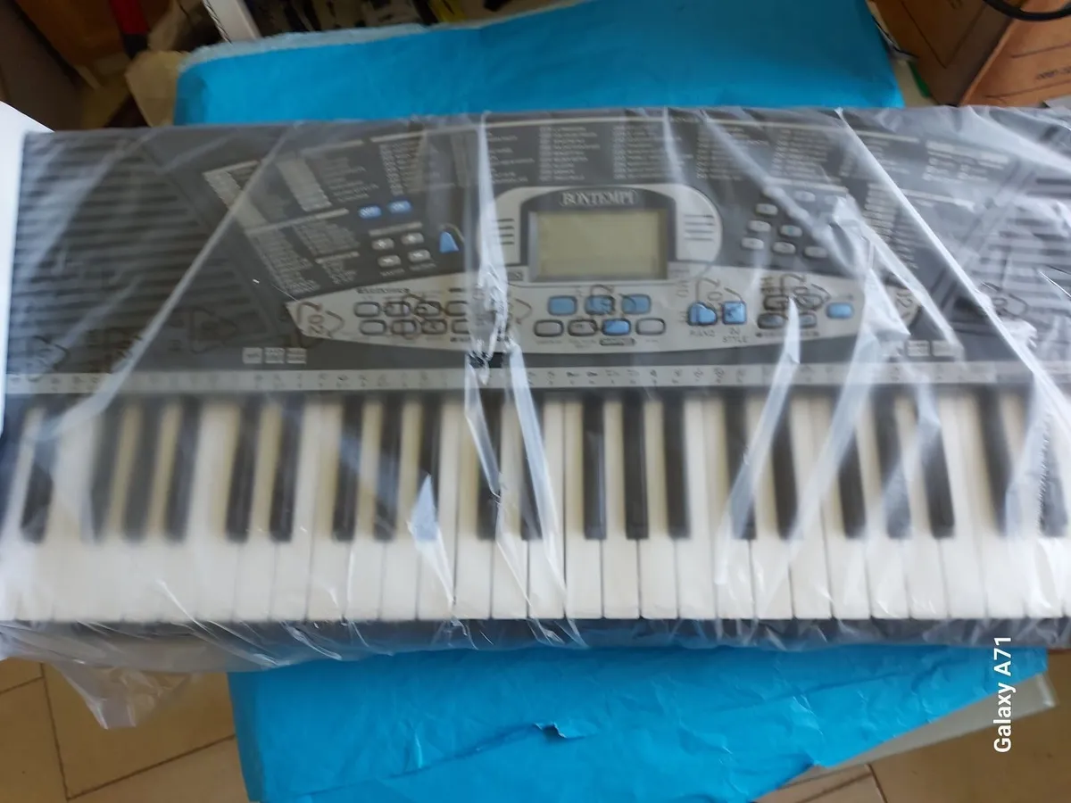 New in Box Bontempi professional Music Keyboard - Image 4