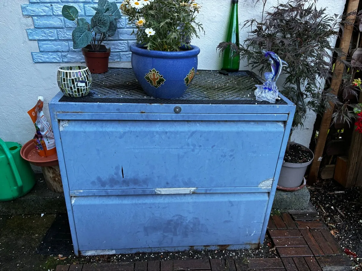 Outdoor Metal storage- cabinet / box - Image 1