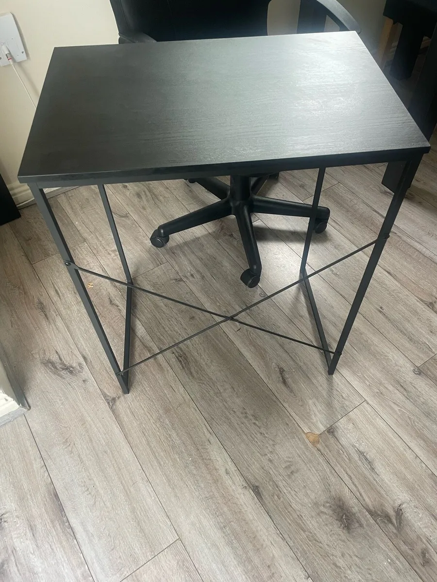 Desk and chair - Image 3