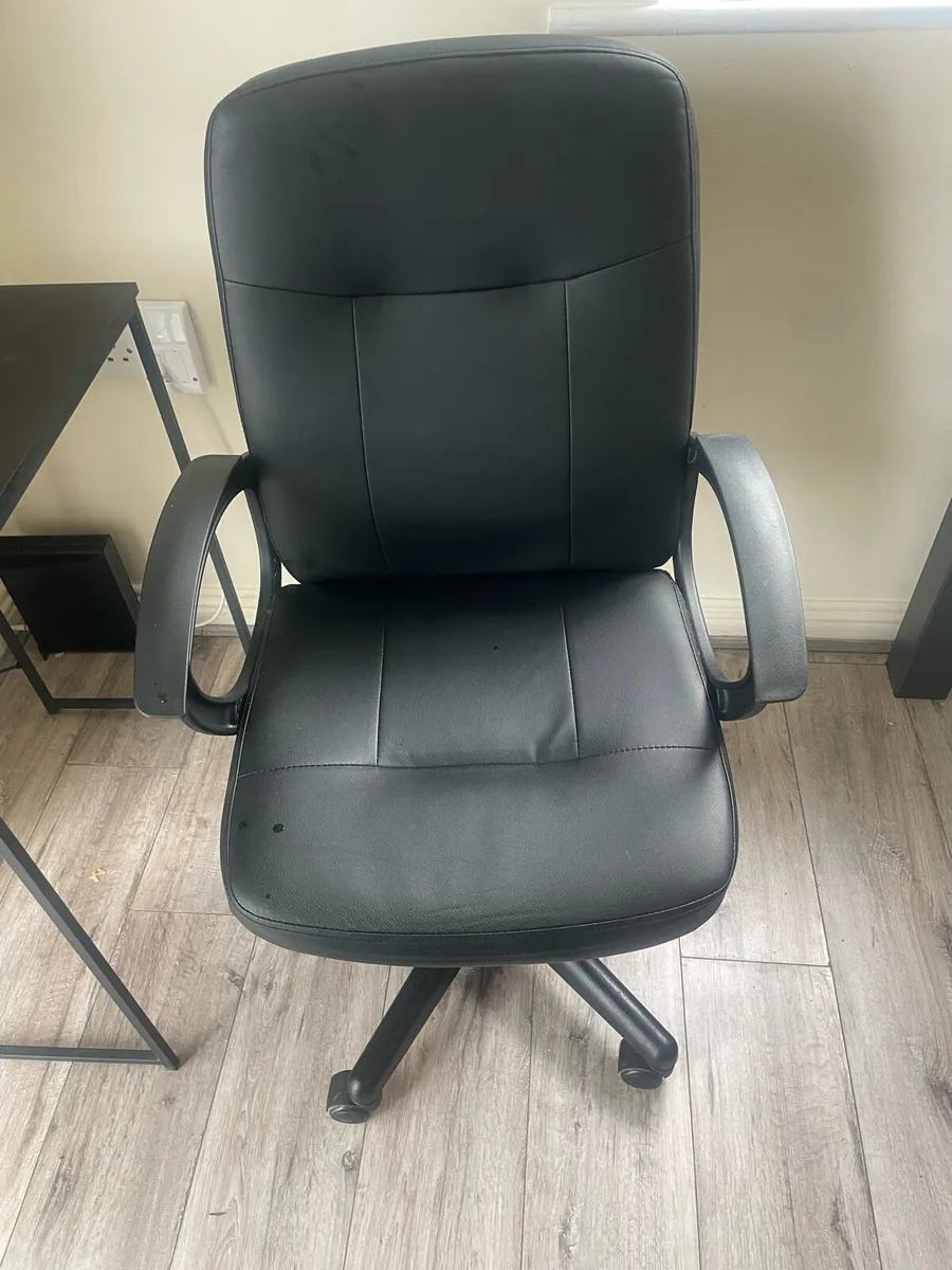 Desk and chair - Image 2