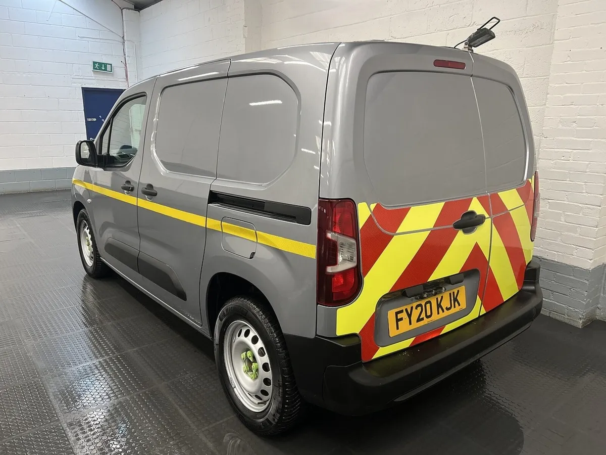 2020 Peugeot Partner Panel Van - Image 4
