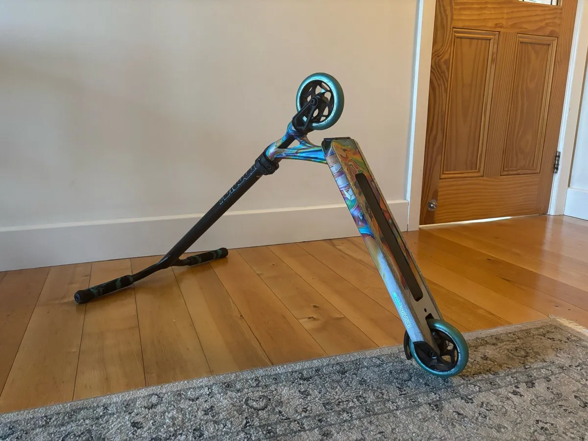 Envy Prodigy Series 9 Scooter - Image 3