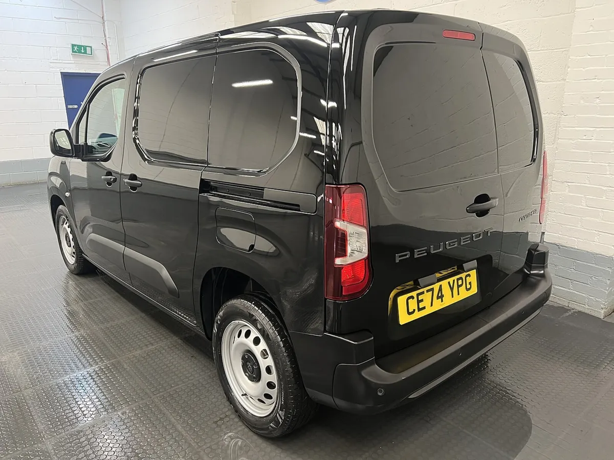 2024 Peugeot Partner Panel Van - Image 4