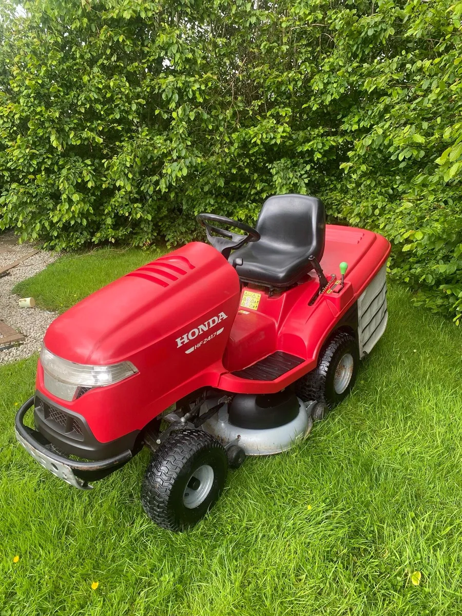 Honda 2417 ride on - Image 1
