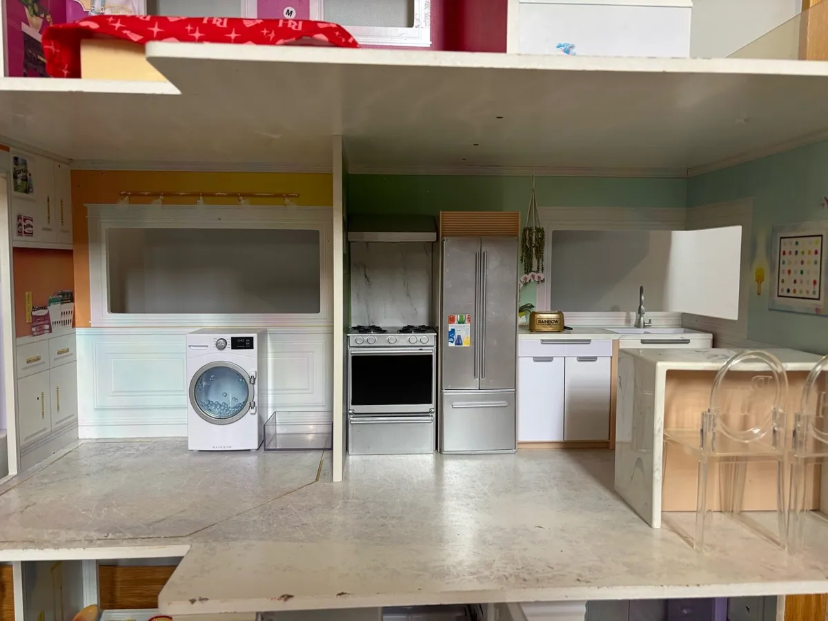 Doll house - Image 4