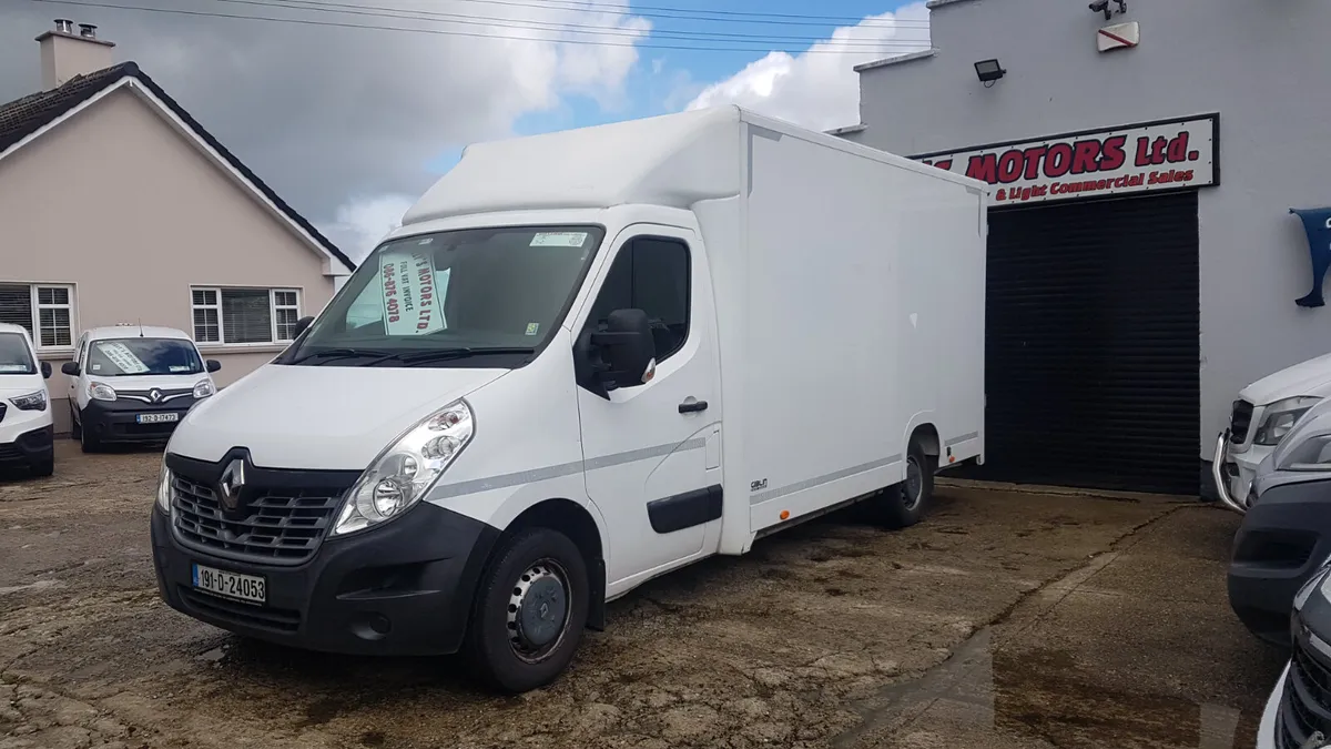 Renault Master LOW LOADER BOX 95KM VAT INVOICE - Image 2