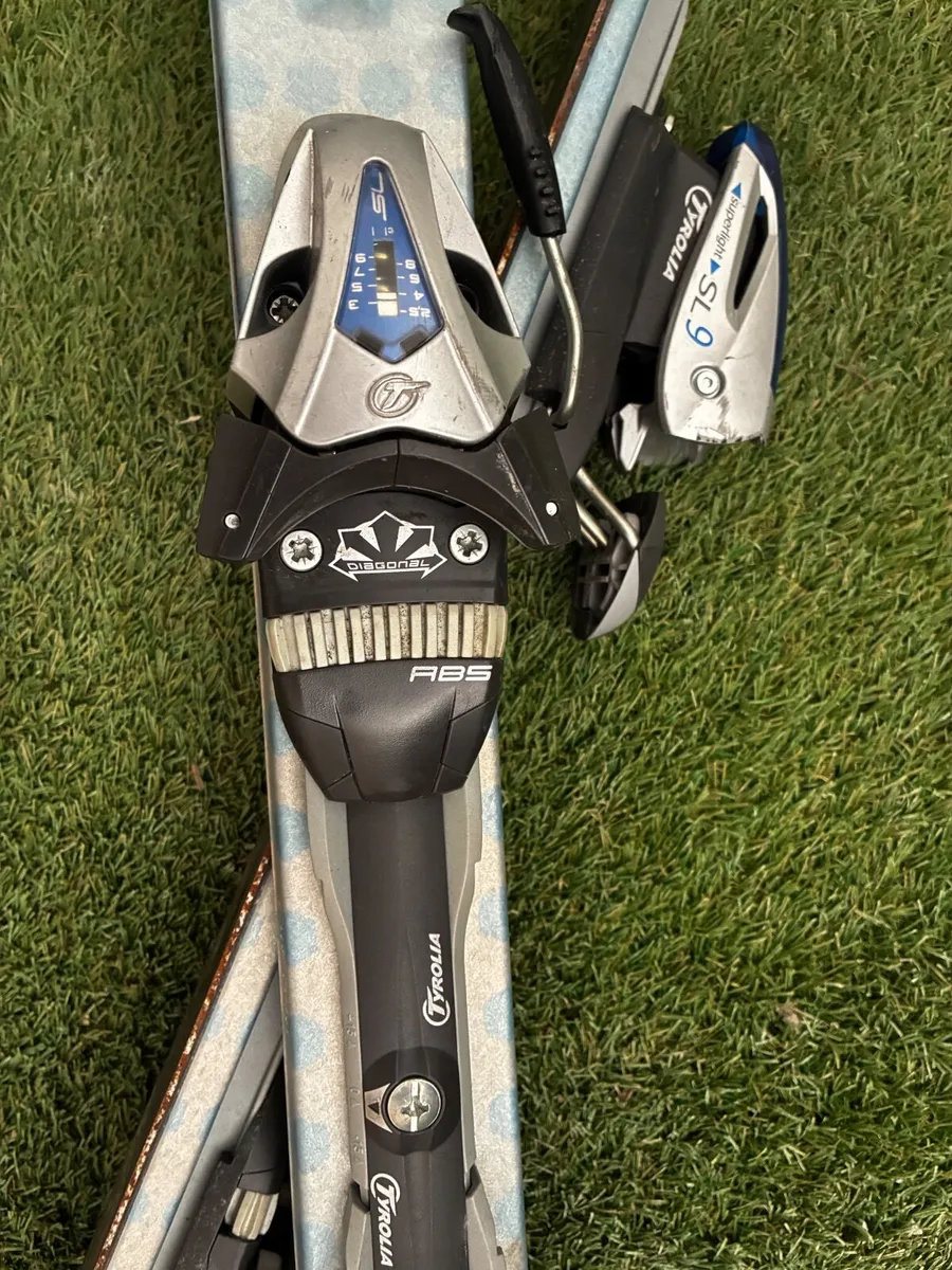 Ladies Skis - Image 2