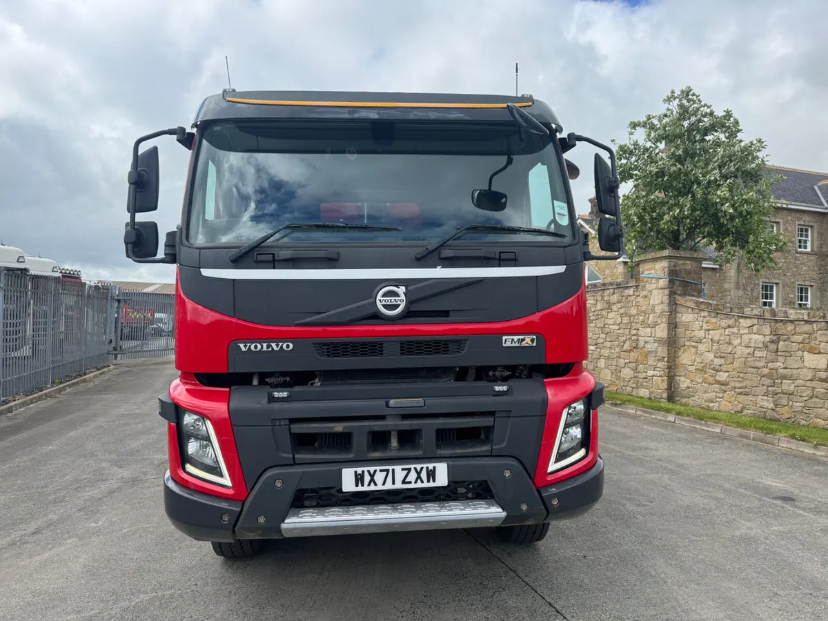 2021 Volvo FMX 420 8x4 Tipper - Image 2