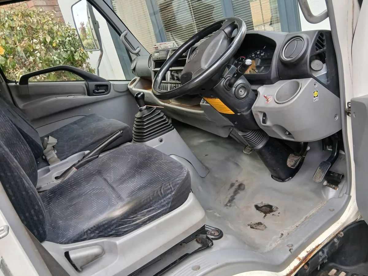Hino Truck - Image 4
