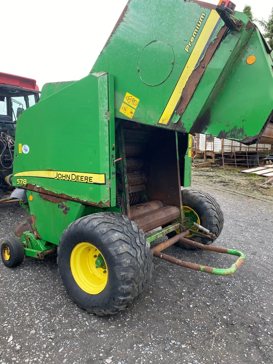 John Deere 575 baler - Image 2