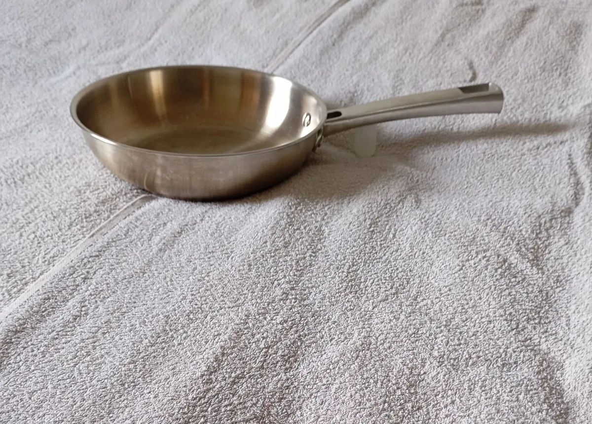 Kitchen Cookware - Image 4