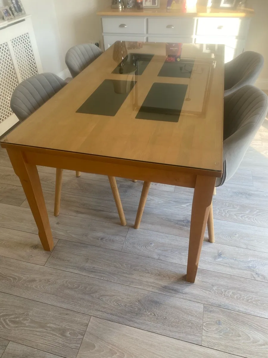 Dining table - Image 2