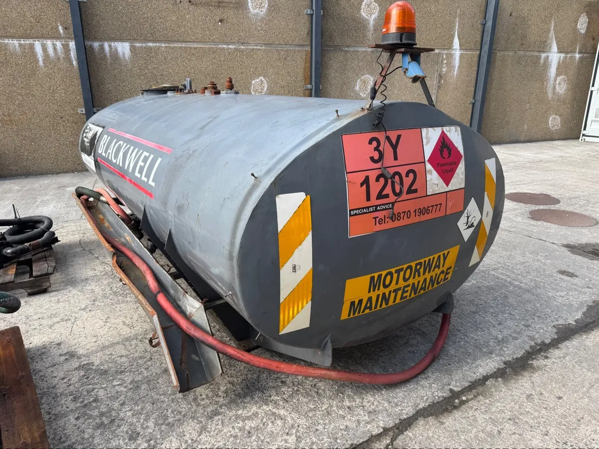 Spartan 6000L / 1500 gal steel fuel tank - Image 2