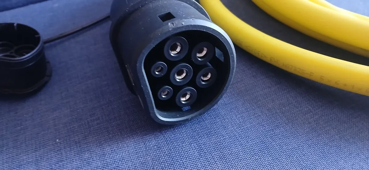 EV charging cable - Image 3