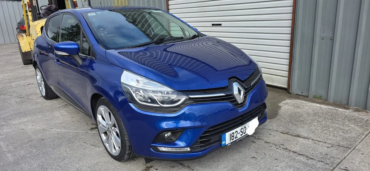 182 RENAULT CLIO - Image 1