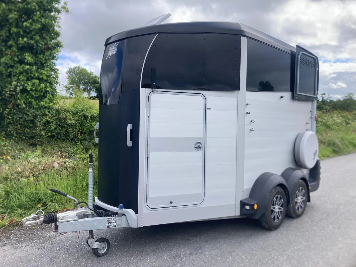 2020 Ifor Williams HBX511 Horsebox - Image 1