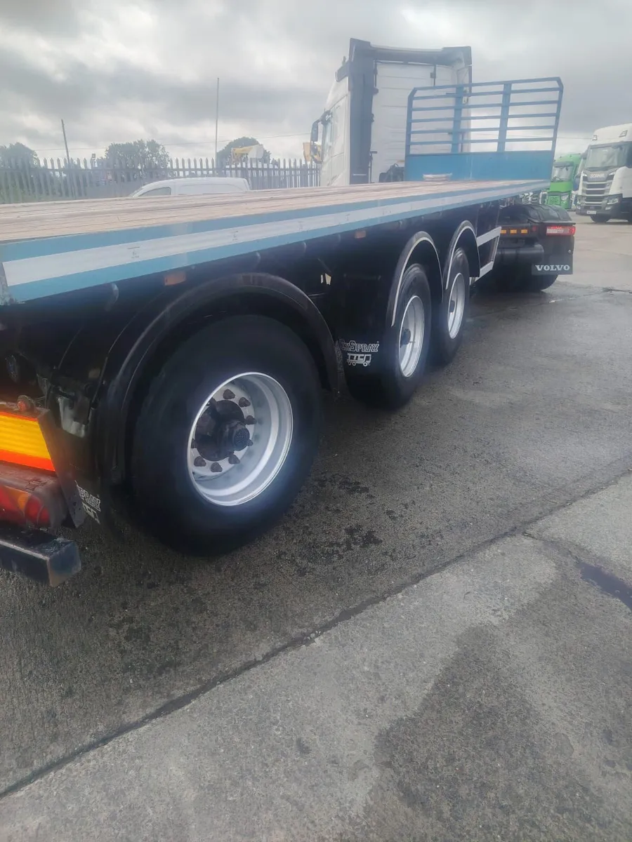 SDC Urban 10.5 meter Rear Steering Flat Trailer - Image 2