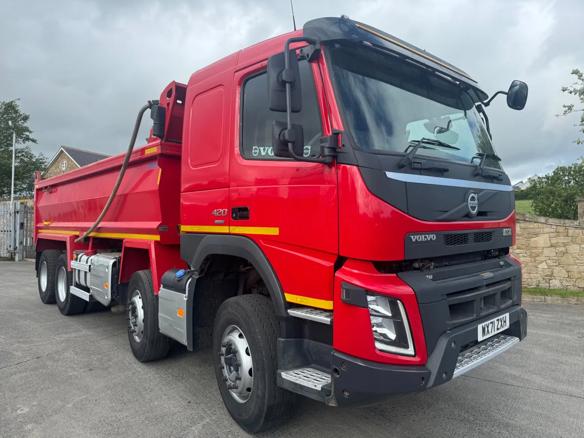 2022 Volvo FMX 420 8x4 Tipper - Image 1