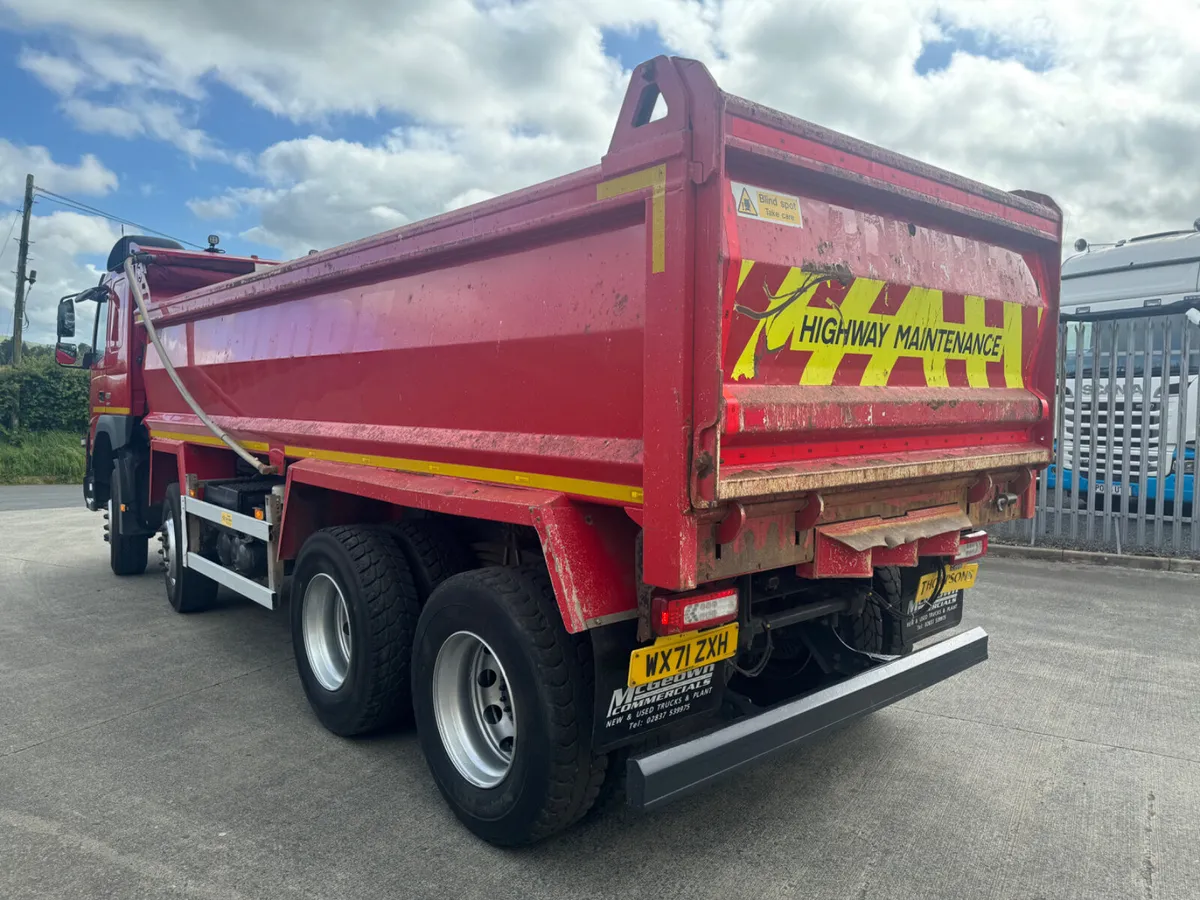 2022 Volvo FMX 420 8x4 Tipper - Image 4