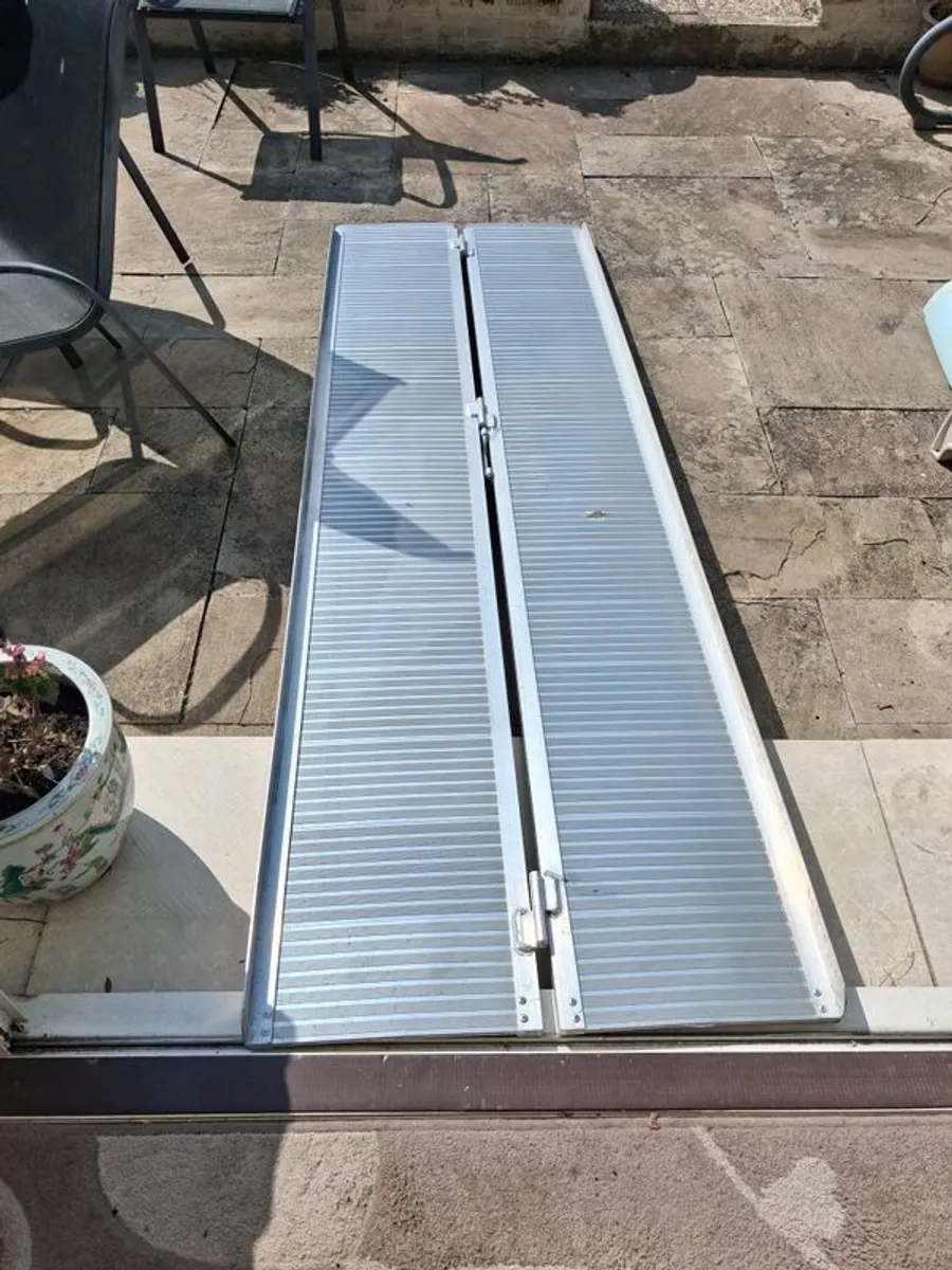Portable wheelchair ramp - Image 1
