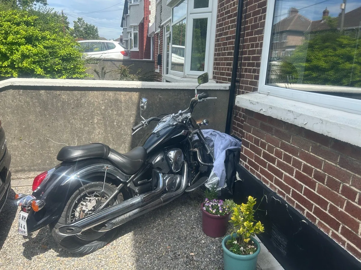 Kawasaki VN900 - Image 1