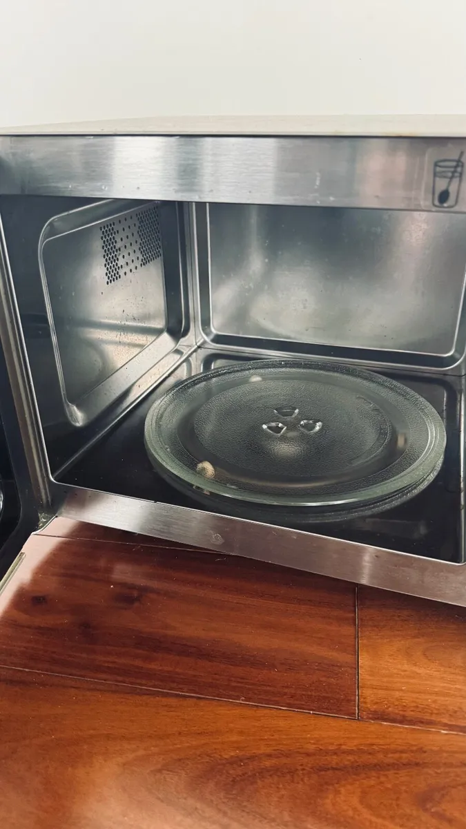 Microwave - Image 2