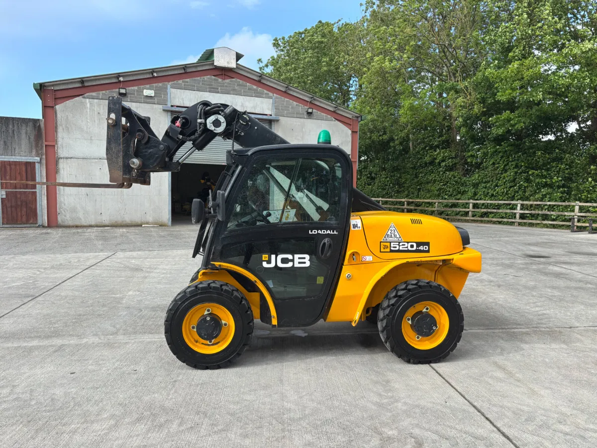 2021 JCB 520-40   (955 Hours) - Image 4