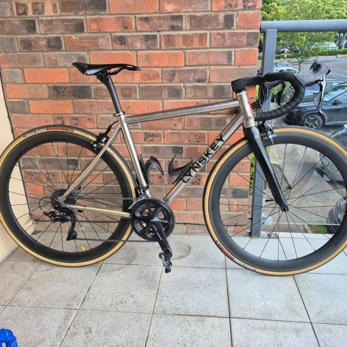Lynskey R260 Titanium 19" Road Bike - Image 1