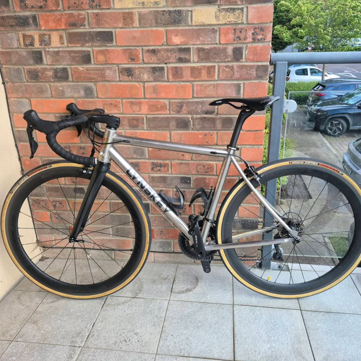 Lynskey R260 Titanium 19" Road Bike - Image 2